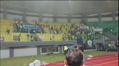 Kerusuhan Pecah di Laga Bhayangkara FC vs Persib Bandung, Ini Penjelasan Panpel