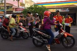 Gandeng Tokoh Agama dan TNI-Polri, Gusdurian Bagikan 3.500 Takjil