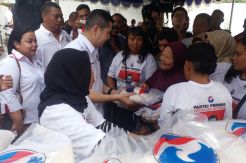 Warga Doakan HT Sehat dan Sukses Pimpin Partai