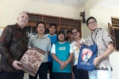 Wow, Dubes AS Jadi Bintang...