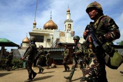 Sniper Sayap ISIS Tembak...