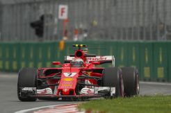 Asapi Hamilton, Raikkonen Pimpin Latihan Sesi Kedua
