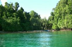Berbuka Puasa di Pulau Pin Manyai di Raja Ampat yang Indah