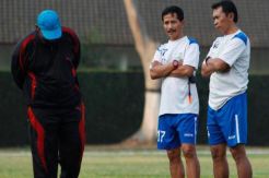 Djanur Ingin Persib Tampil Seperti Ini Saat Hadapi Persiba