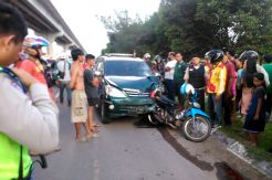 Avanza Hantam Motor, Satu Tewas dan Dua Kritis