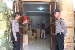 Polisi Gerebek Gudang Petasan, 7.000 Petasan Berdaya Ledak Tinggi Disita