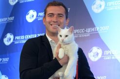 Kucing Peramal di Piala...