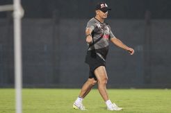 Gomes Tidak Cemas Madura United Turun Takhta