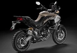 Ducati Multistrada 1200 Enduro Pro Penantang BMW R1200GS Rallye