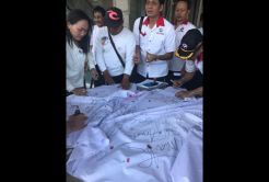 Kader Perindo Bali Gelar Aksi Cap Jempol Darah Bela Hary Tanoe