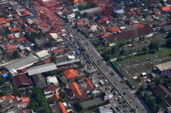 Ribuan Kendaraan Tersendat di Perbatasan Semarang-Kendal