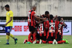 Wanderley Minta Persipura Rusak Pertahanan Mitra Kukar