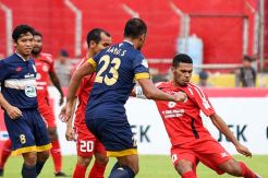 Persela Takluk, Tren Positif Semen Padang Terus Berlanjut