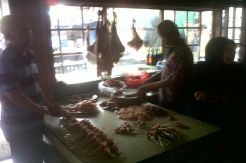 Berburu Kelezatan dan Kelembutan Sate Hadorie Stasiun Bandung