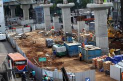 Luhut Minta MRT Fokus Jalur Timur-Barat