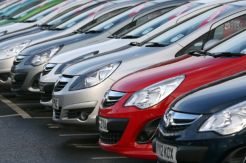 Pasar Lesu, Penjualan Mobil Bekas Tertolong Momen Lebaran