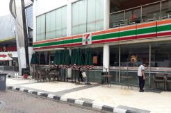 7-Eleven Bangkrut, Direksi MDRN Irit Bicara