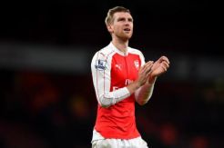 Mertesacker Akan Tangani Arsenal