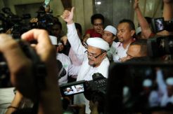 Habib Rizieq Imbau Tokoh, Ulama, dan Aktivis Tak Terprovokasi
