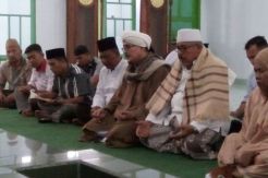 Ketua Majelis Zikir Perindo Ziarah ke Makam Guru Tua di Palu