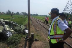Masih Ada 17 Perlintasan KA Tak Berpalang yang Bahayakan Warga