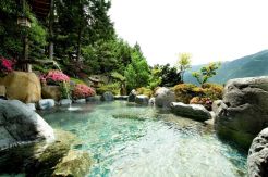 Stop! Wisatawan Bertato Dilarang Memasuki Destinasi Tempat Ini