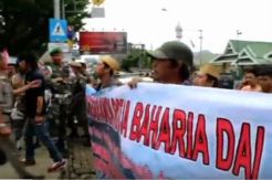 Puluhan Keluarga Raja Mamuju Mengamuk Tolak Pengukuhan Putra Mahkota