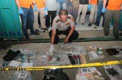 Densus Temukan Bahan Bom di Kamar Terduga Teroris Ade