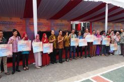 Daihatsu Serahkan 10 Unit Rekondisi di Cirebon