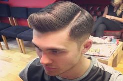Model Potongan Rambut Vintage ala Elvis Presley Kembali Jadi Tren