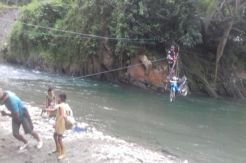 Prihatin, Warga di Kolaka Utara Bertahun-tahun Bergantung di Atas Sungai