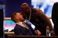 Presiden UFC Sadar McGregor...
