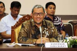 Ini Pesan Gubernur Jabar Jelang Persib vs Persija
