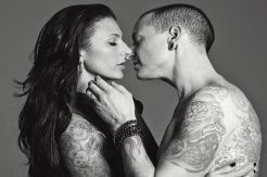 Kebanjiran Ucapan Belasungkuwa, Twitter Istri Chester Bennington Diretas