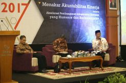 Ridwan Kamil Berbagi Resep Bahagia Warga Bandung pada Kepala Daerah se-DIY