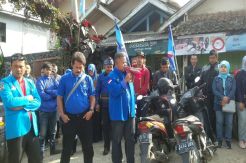 Diarak Ratusan Pendukung, Kosasih Daftar Balon Bupati ke Demokrat