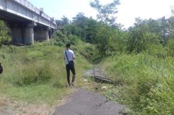 Jembatan Kereta Api Cisuren Semakin Terancam Ambruk