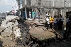 Longsor, Rumah dan Jalan Rusak Parah