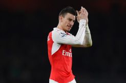 Koscielny Setia di Arsenal karena Arsene Wenger