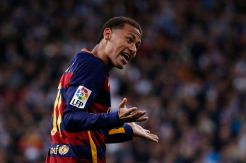 Setelah Bertengkar, Neymar Batalkan Acara di China, Tanda Bakal ke PSG?