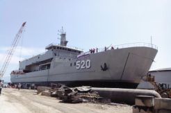 KRI Teluk Bintuni-520 Angkut Peserta Ekspedisi NKRI 2017