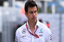 Mercedes Bantah Wolff Marah Besar Bottas Salip Hamilton