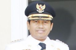 Berhasil Turunkan Angka Kematian Ibu, Bupati Herwin Raih KDI 2017