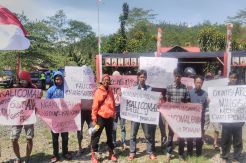 Puluhan Warga Demo Lokasi Wisata Rafting