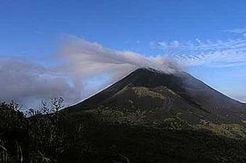 Gunung Karangetang dan Soputan Waspada
