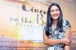 This Independent Means for Lola Amaria