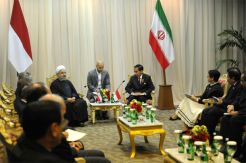 Selain Minyak, Luhut ke Iran Bahas Kerja Sama Listrik
