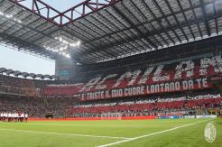 Milan Gulingkan Craiova Dua Gol Tanpa Balas