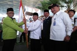 Dirjen PHU Lepas Keberangkatan Jamaah Haji Khusus AMPHURI