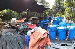 Pabrik Miras Beromzet Miliaran Rupiah Ditemukan di Dalam Hutan
